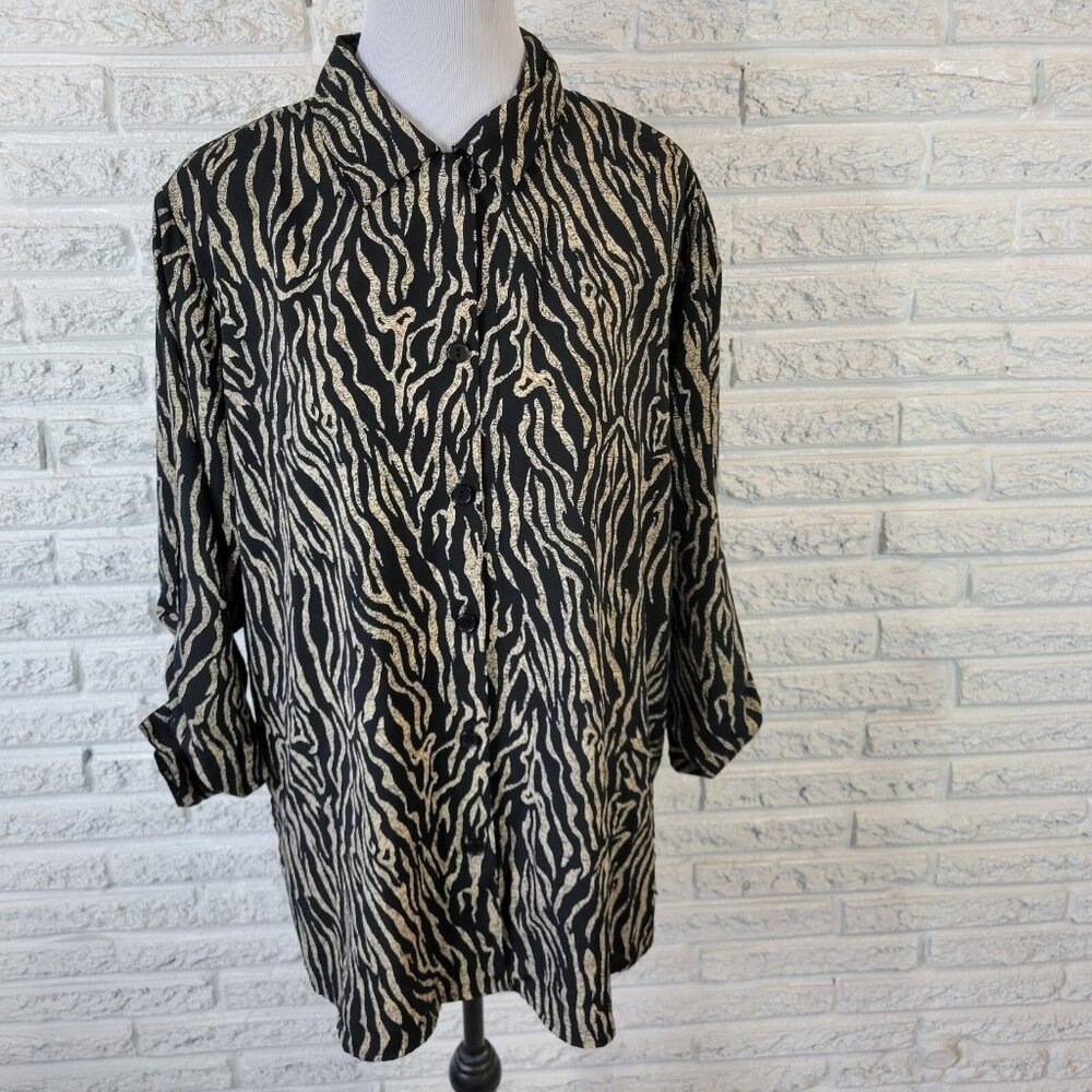 Urban Works Womens Top 1X Plus Roll Tab Sleeve Lightweight Black ANI71E